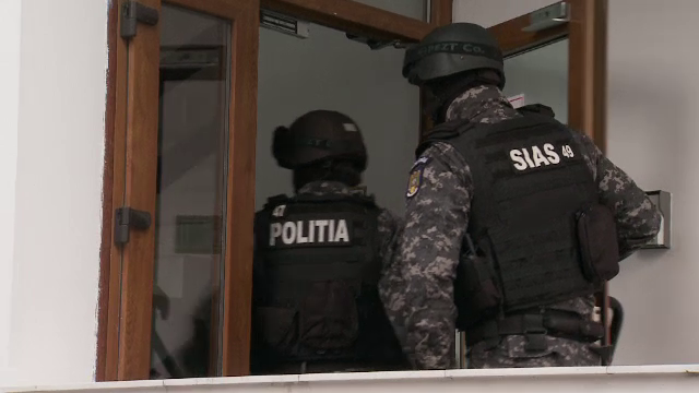 Managerul Institutului de Psihiatrie Socola din Iasi a fost ridicat de mascati si dus la audieri la DNA