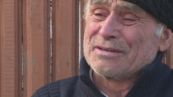 Un barbat din Dambovita s-ar fi sinucis din cauza remuscarilor. Tatal lui vitreg spune ca a luat adesea bataie de la fiu