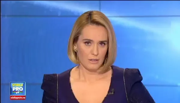 Revolutionarii au intrerupt sedinta solemna din Parlament: Hotilor! O sa va duceti la puscarie