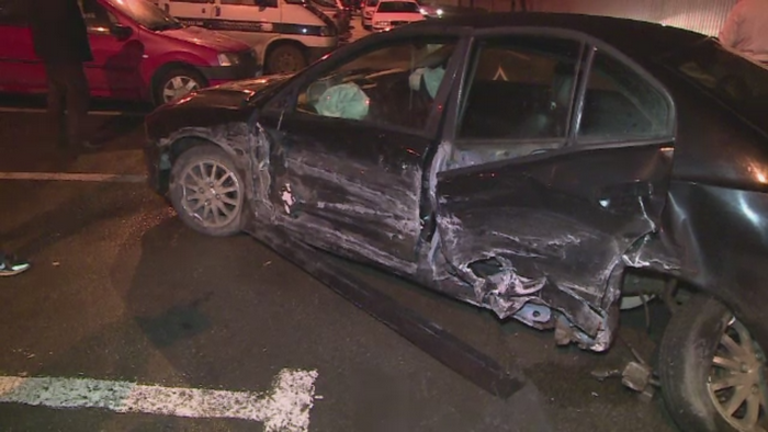 Accident rutier in lant in Baia Mare. Sapte masini au fost avariate, dupa ce un sofer nu a acordat prioritate