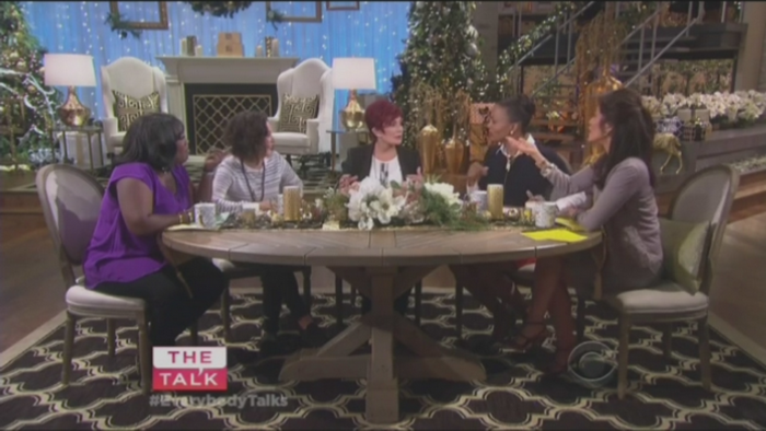 Moment stanjenitor pentru o vedeta din Statele Unite. A ramas cu un dinte in mana, in direct