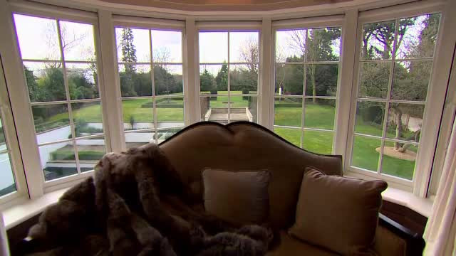 Criza economica provocata de caderea rublei ii goneste din tara pe cei mai bogati dintre rusi. Unde se muta miliardarii