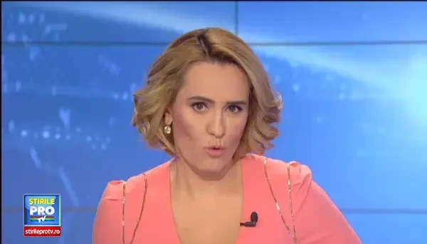 55 de copii din Valea Screzii au adus in redactia Stirilor Pro TV cel mai frumos colind. VIDEO