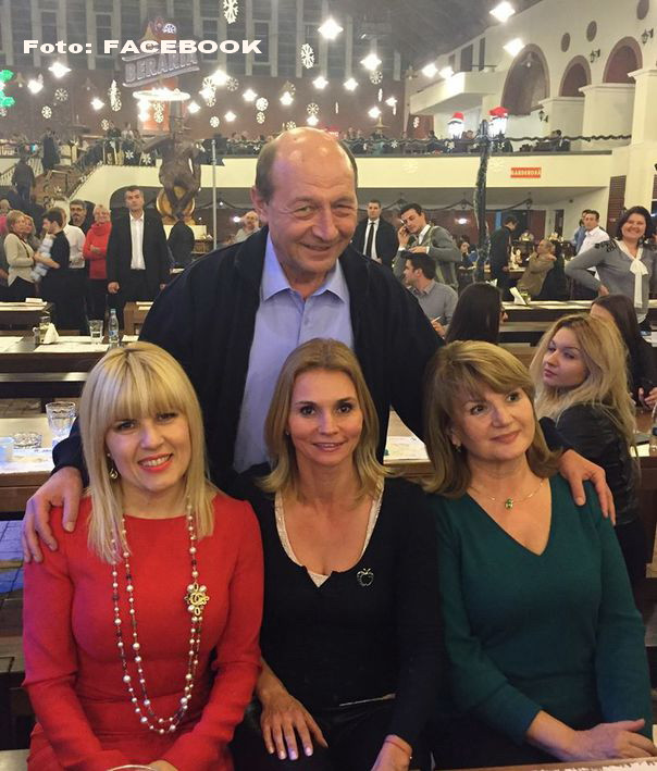 Basescu a vizitat-o pe Elena Udrea iar Boc pe Monica Iacob Ridzi. Mesajul fostului presedinte pentru Udrea