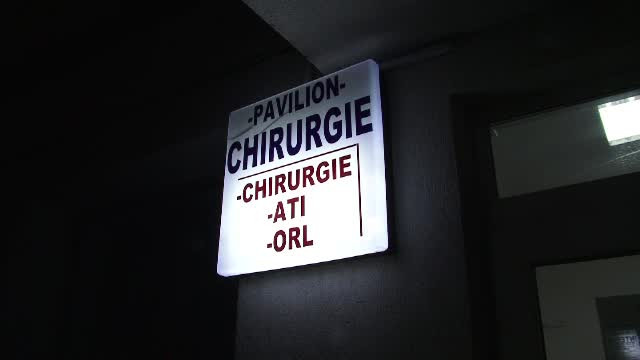 Femeia din Botosani, impuscata de sotul sau cu o arma de vanatoare, se lupta ca sa traiasca. Ar putea ramane paralizata