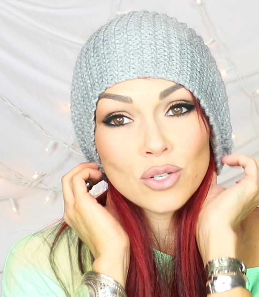 Devine orice vedeta isi doreste cu ajutorul machiajului. Trei milioane de oameni au fost curiosi sa vada transformarea