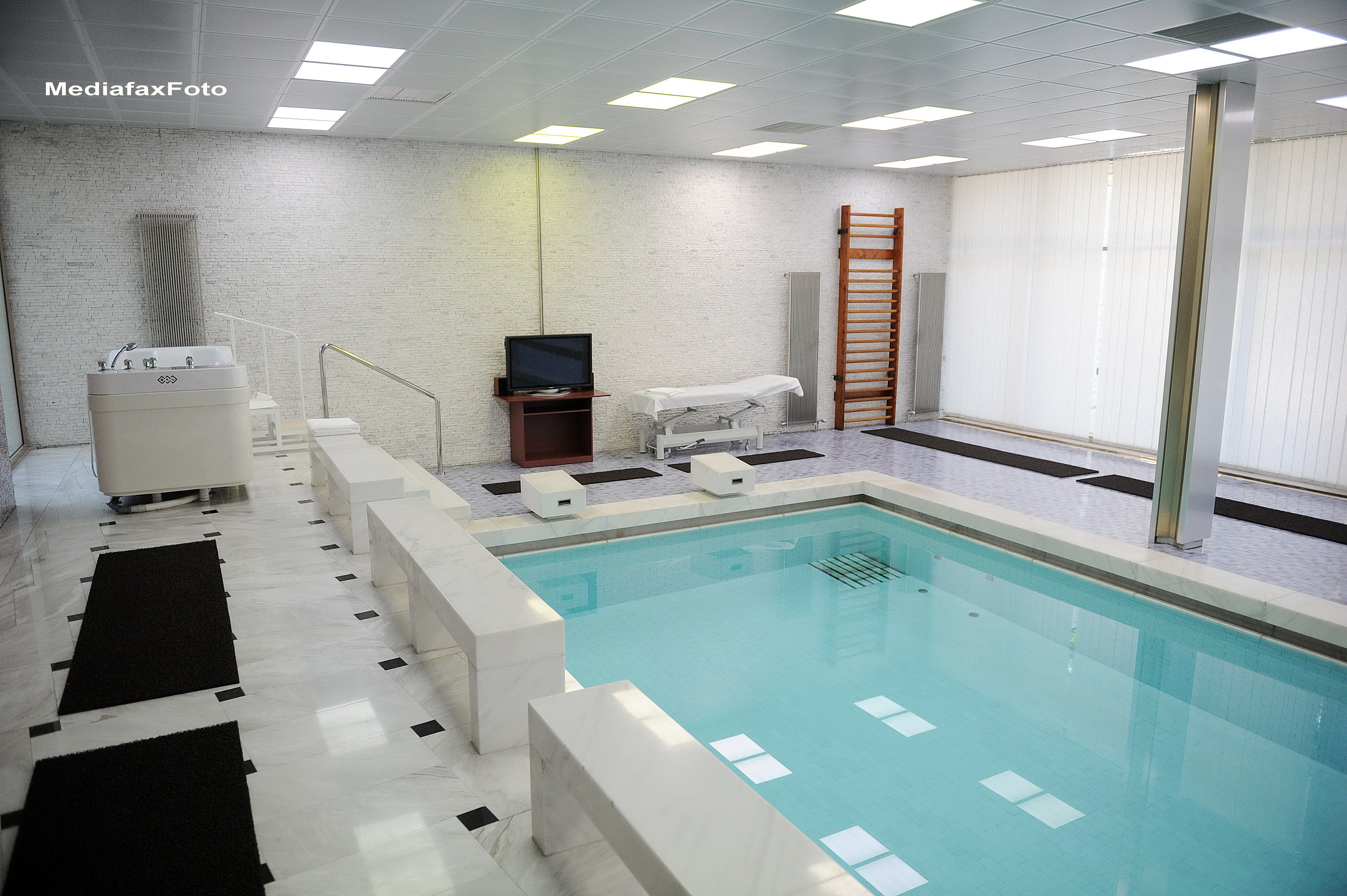 Guvernul a dat Ministerului Muncii o vila RA-APPS cu piscina pentru "activitati in domeniul persoanelor cu dizabilitati"