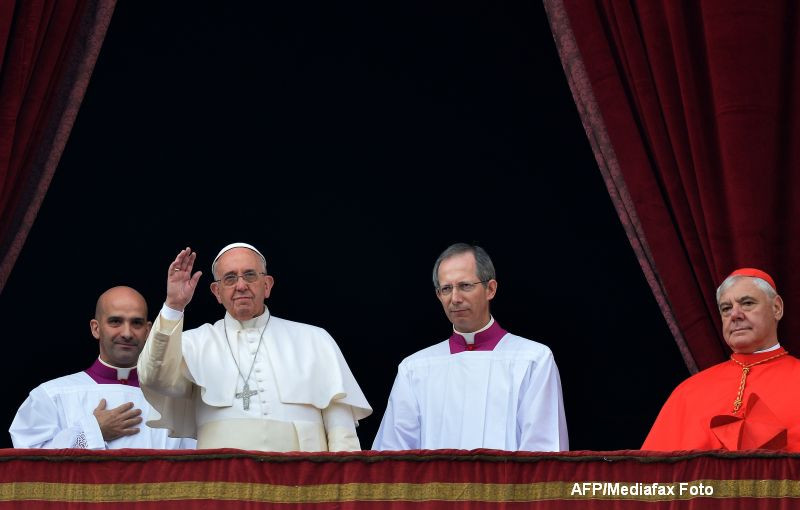 Mesajul Papei Francisc de Craciun. Suveranul Pontif a condamnat violentele impotriva copiilor si persecutia minoritatilor