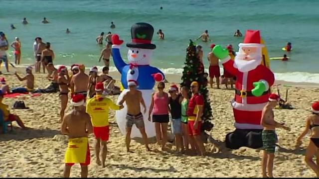 Cum se sarbatoreste Craciunul in jurul Globului. De la ture cu skijet-ul, la traditionalele bai in apa aproape inghetata