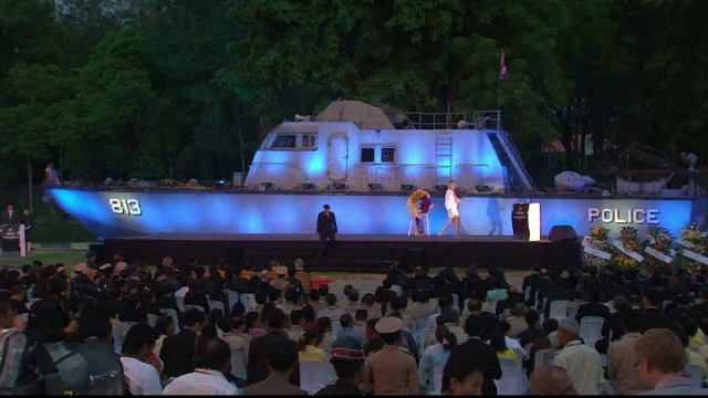 Asia isi plange mortii, la zece ani de la cel mai mare cutremur din ultimele 5 decenii. Tsunami care a luat 220.000 de vieti