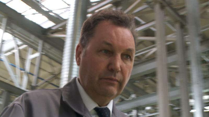 Cum incearca un militar suedez sa modernizeze marca Lada. De la curatenie in toalete, la rasplata celor care nu lipsesc