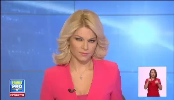 Sfarsit tragic pentru un tanar de 20 de ani. A intrat cu masina intr-un pom, chiar sub ochii prietenilor sai