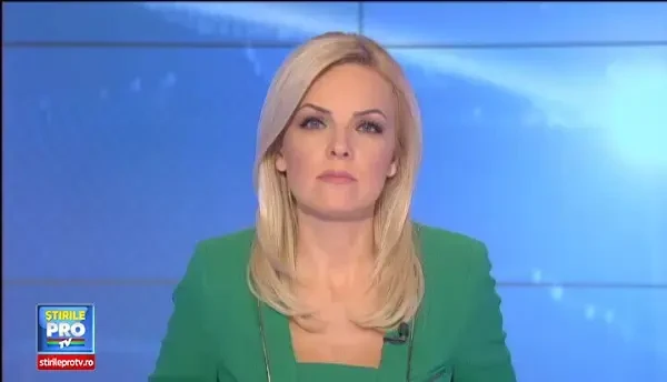 Valuri de 8 metri, drumuri de cosmar si zeci de localitati fara energie electrica. Iarna a revenit in forta in Romania