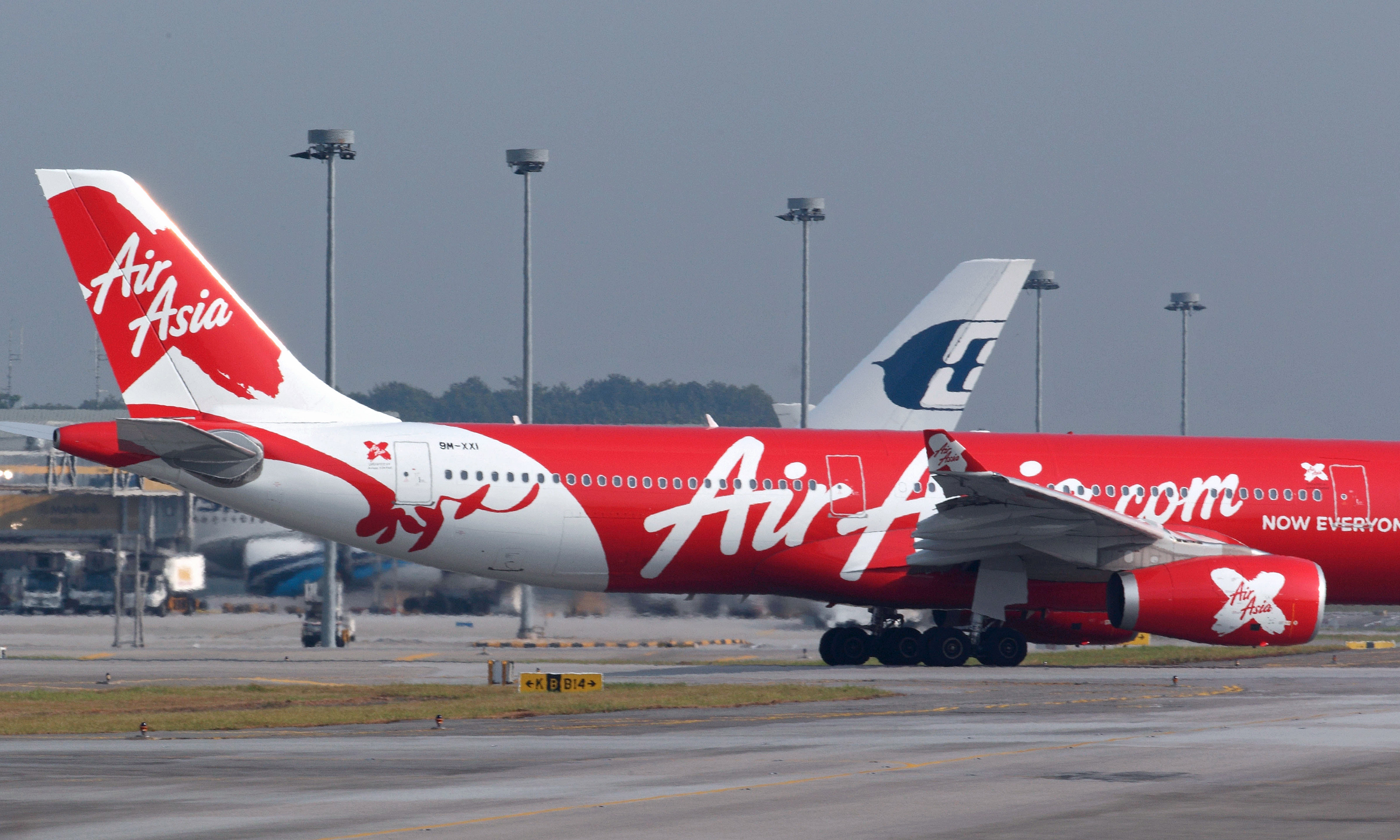 "A depasit brusc viteza-limita la care putea urca." Datele inregistrate de radare in cazul avionului AirAsia