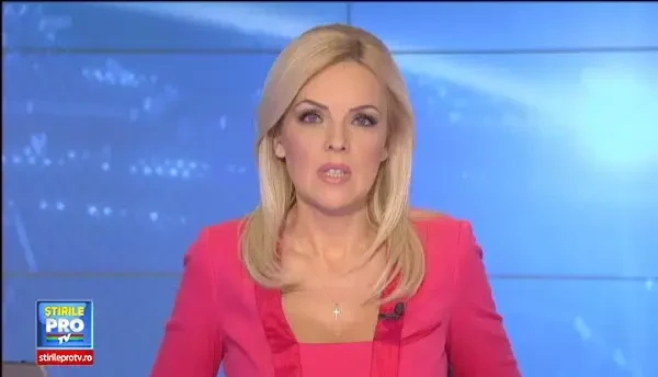 Un tanar de 19 ani a furat o masina si a intrat in geamul unei scoli de soferi. Baiatul nu avea permis si era beat