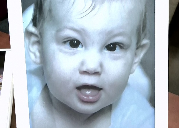 Minutele care i-ar fi salvat viata unui bebelus din Sibiu s-au scurs prin hartii si birocratie. Cum putea fi Dorian ajutat