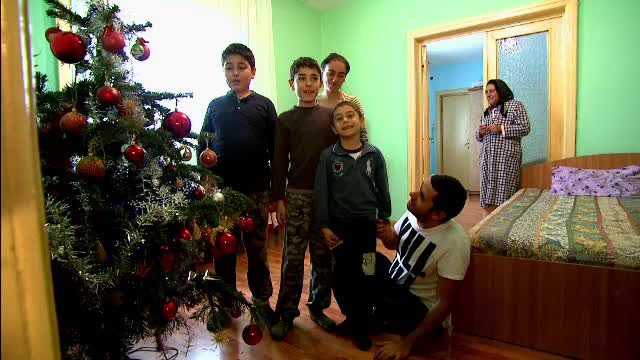 O injectie l-a lasat paralizat cand avea 3 ani. Copiii lui n-au cerut jucarii de Craciun, ci doar sa fie din nou o familie