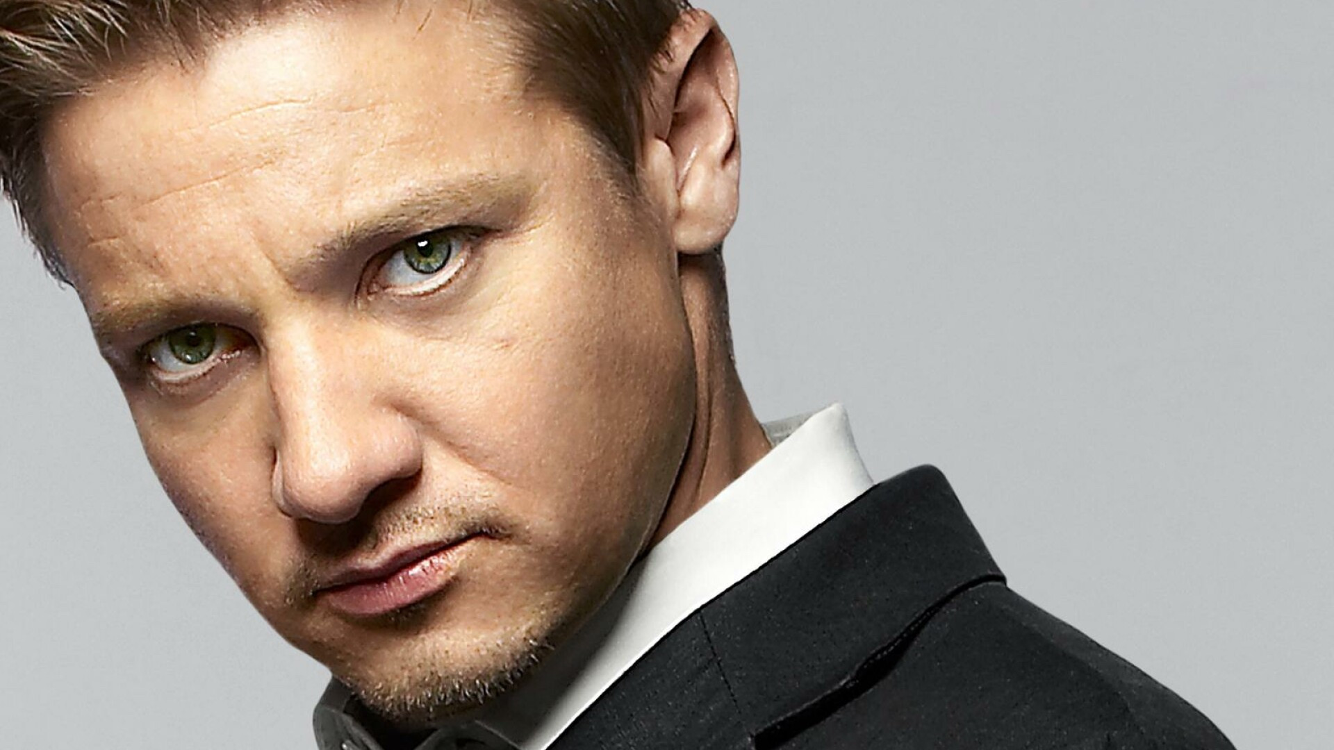 Jeremy Renner, grav accidentat. Actorul cunoscut din seria Marvel este în stare critică