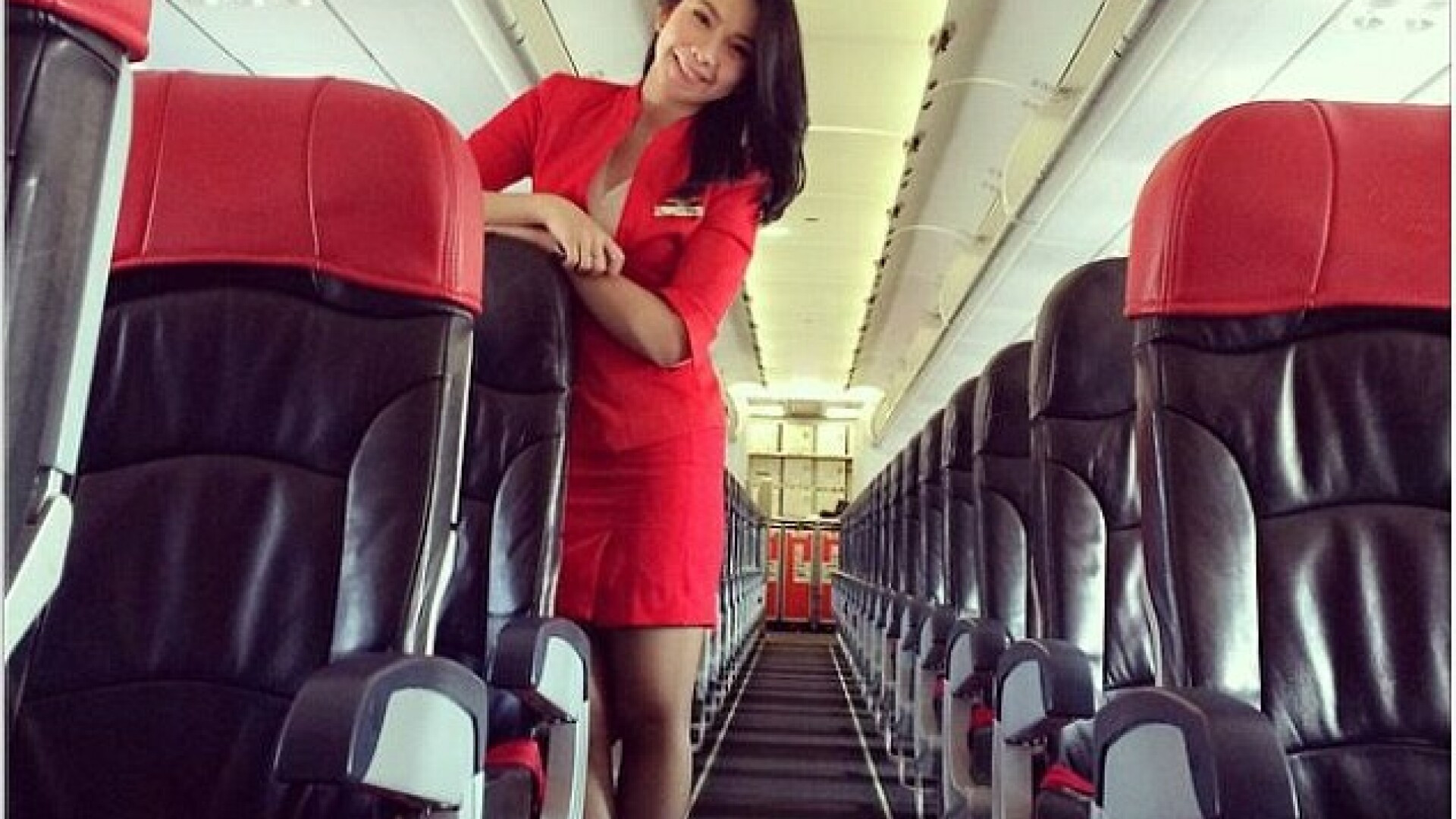 "Te iubesc de la 11.582 de metri altitudine". Ultimul mesaj al insotitoarei de bord din avionul AirAsia catre iubitul ei