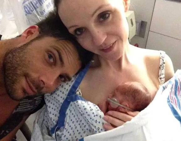 Reactia unor parinti britanici dupa ce nasterea copilului le-a adus o factura de 167.000 de euro