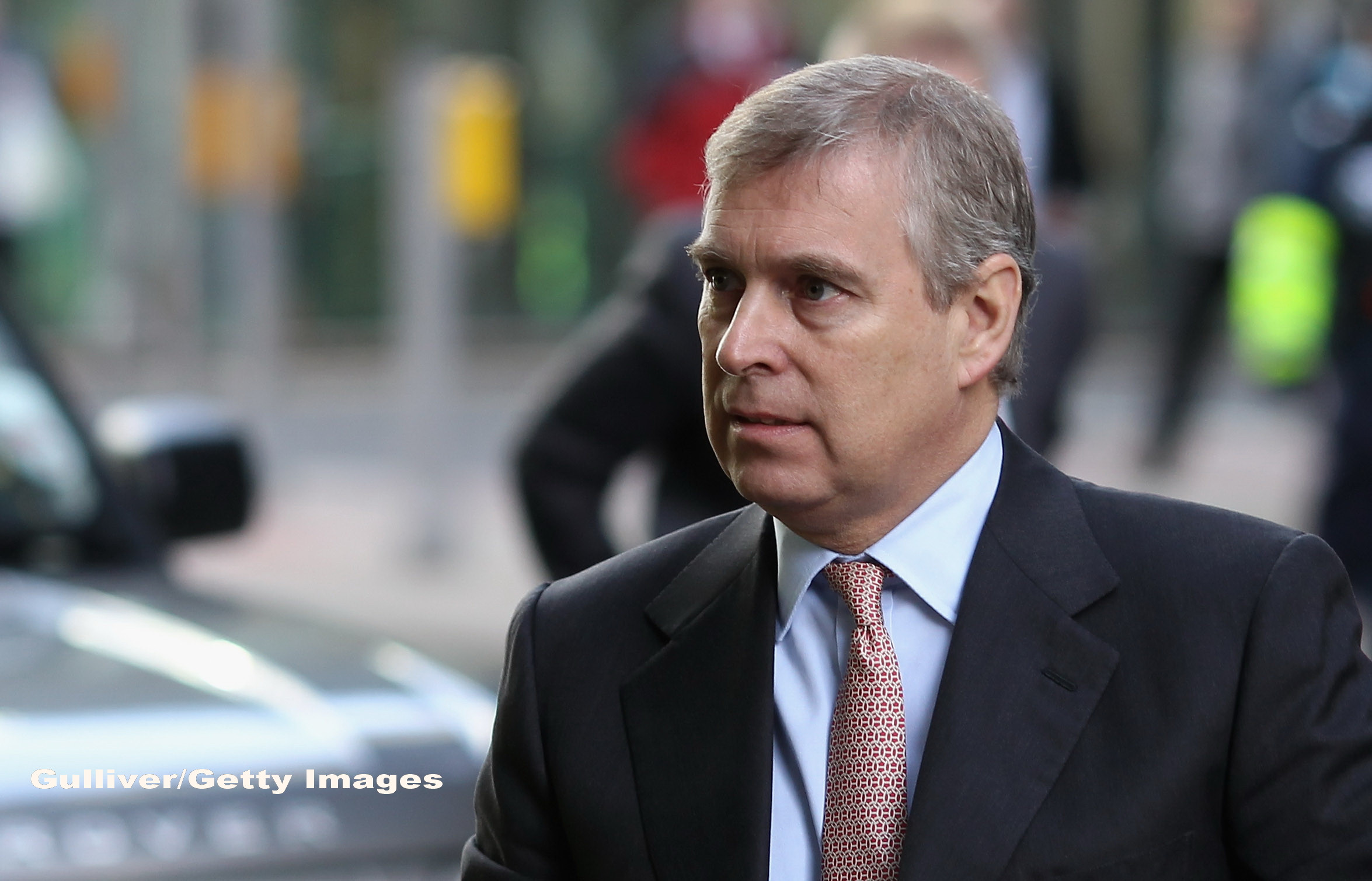 Avocatii femeii care ar fi fost obligata sa intretina relatii sexuale cu printul Andrew: Sa raspunda sub juramant acuzatiilor