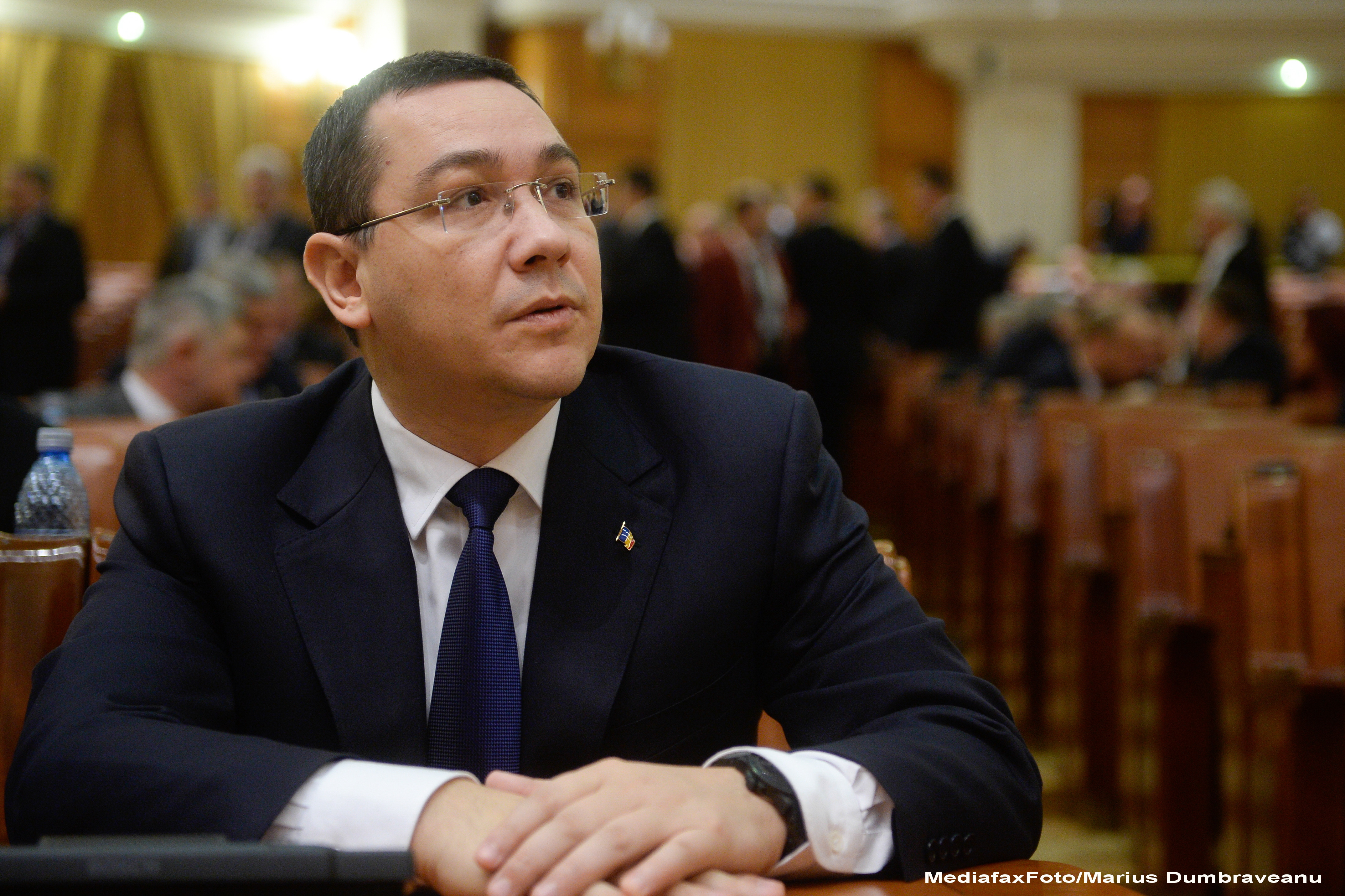 Ponta: Preturile RCA sunt excesive pentru tineri, o masina nu ar trebui sa fie considerata un lux