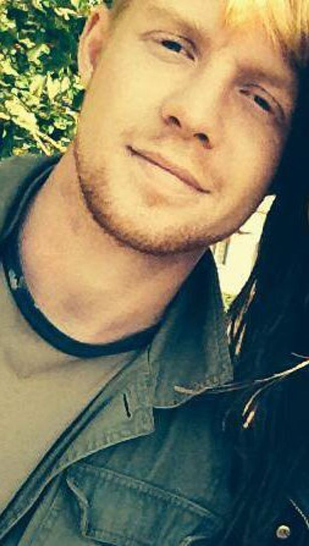 Un tanar a furat un sandvis si a distrus un fast-food, dar explicatia data politiei e complet neasteptata: "Nu am fost eu"