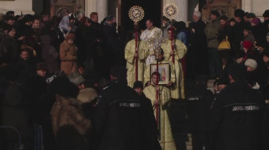 BOBOTEAZA. 3.000 de credinciosi au participat, marti, la slujba de la Catedrala Mitropolitana din Cluj