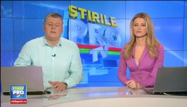 Doi soti si copilul lor de doi ani au ramas pe drumuri dupa ce un incendiu le-a devastat casa. Cei trei stau acum la o vecina