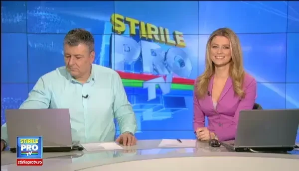 Apa de la suprafata copcilor ingheata in mai putin de 5 minute. Cine sunt pescarii care au curajul sa iasa pe lacuri si balti