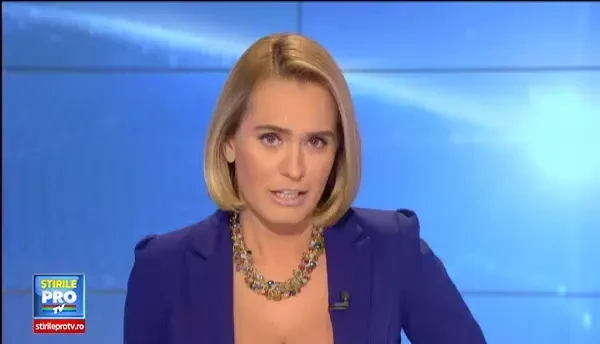 Ce au inteles din ziua de Boboteaza romanii care s-au batut pe apa sfintita? Imaginile zilei surprinse la Constanta si Sibiu