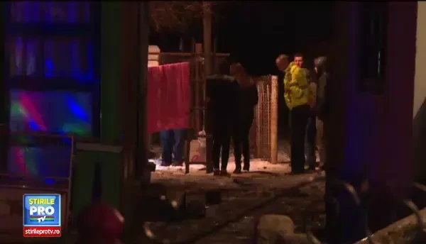 Oameni ai strazii din Capitala, luati de politisti si dusi in adaposturi. Au primit mancare si au dormit la caldura