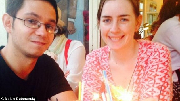 "Am fost atat de fericita cand am aflat ca e in viata". Marturia iubitei unuia dintre angajatii publicatiei Charlie Hebdo