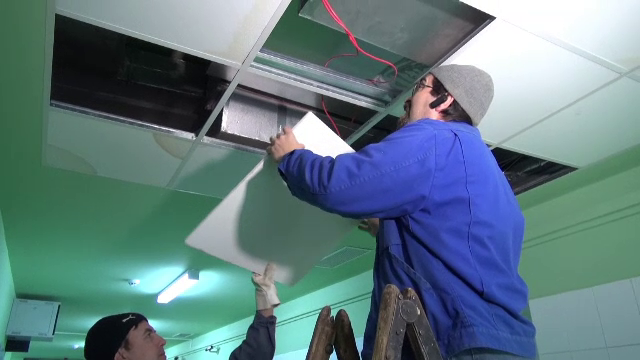 Lucrare de mantuiala la un spital din Galati. Instalatia de caldura a cedat, desi e nou-nouta, iar nimeni nu-si asuma vina