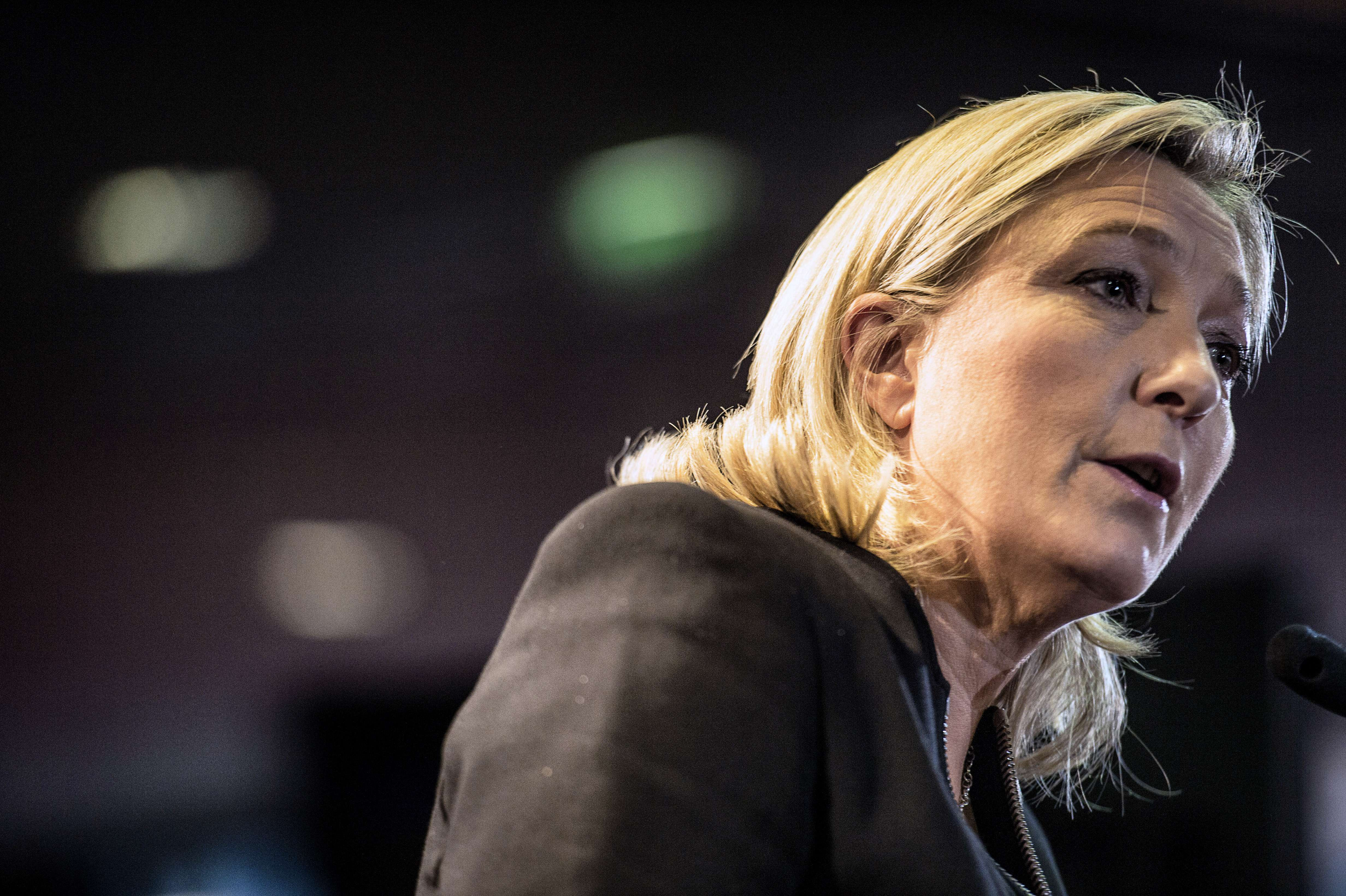 Masura solicitata de presedinta Frontului National la o zi de la atentat: referendum pentru pedeapsa capitala in Franta