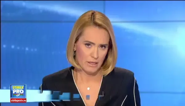 100.000 de oameni au iesit pe strazi, in Franta, pentru a le aduce un omagiu victimelor atacului de la Paris. GALERIE FOTO