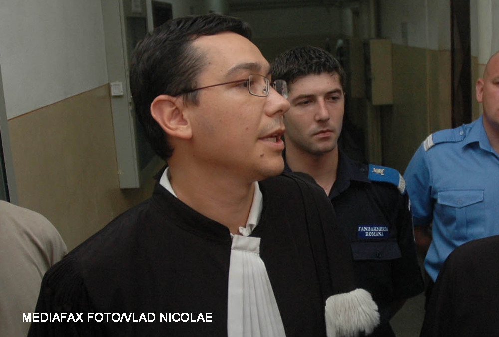 Romania libera: Ponta ar fi intrat in Barou pe baza doctoratului. Din avocatura castiga si de 15 ori mai mult ca din politica