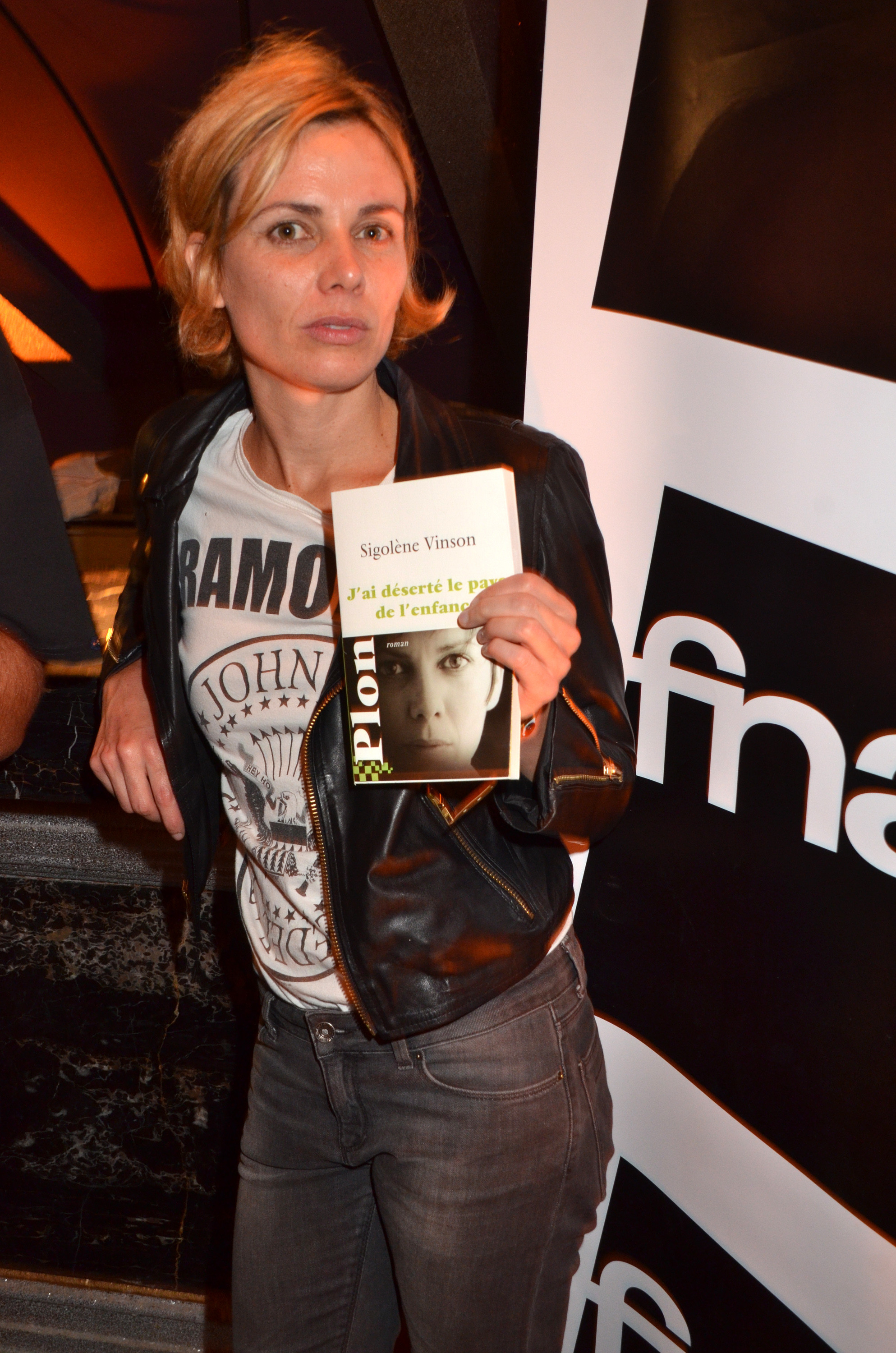 "Mi-a pus arma la tampla si am crezut ca acela e sfarsitul". Declaratia unei supravietuitoare de la Charlie Hebdo