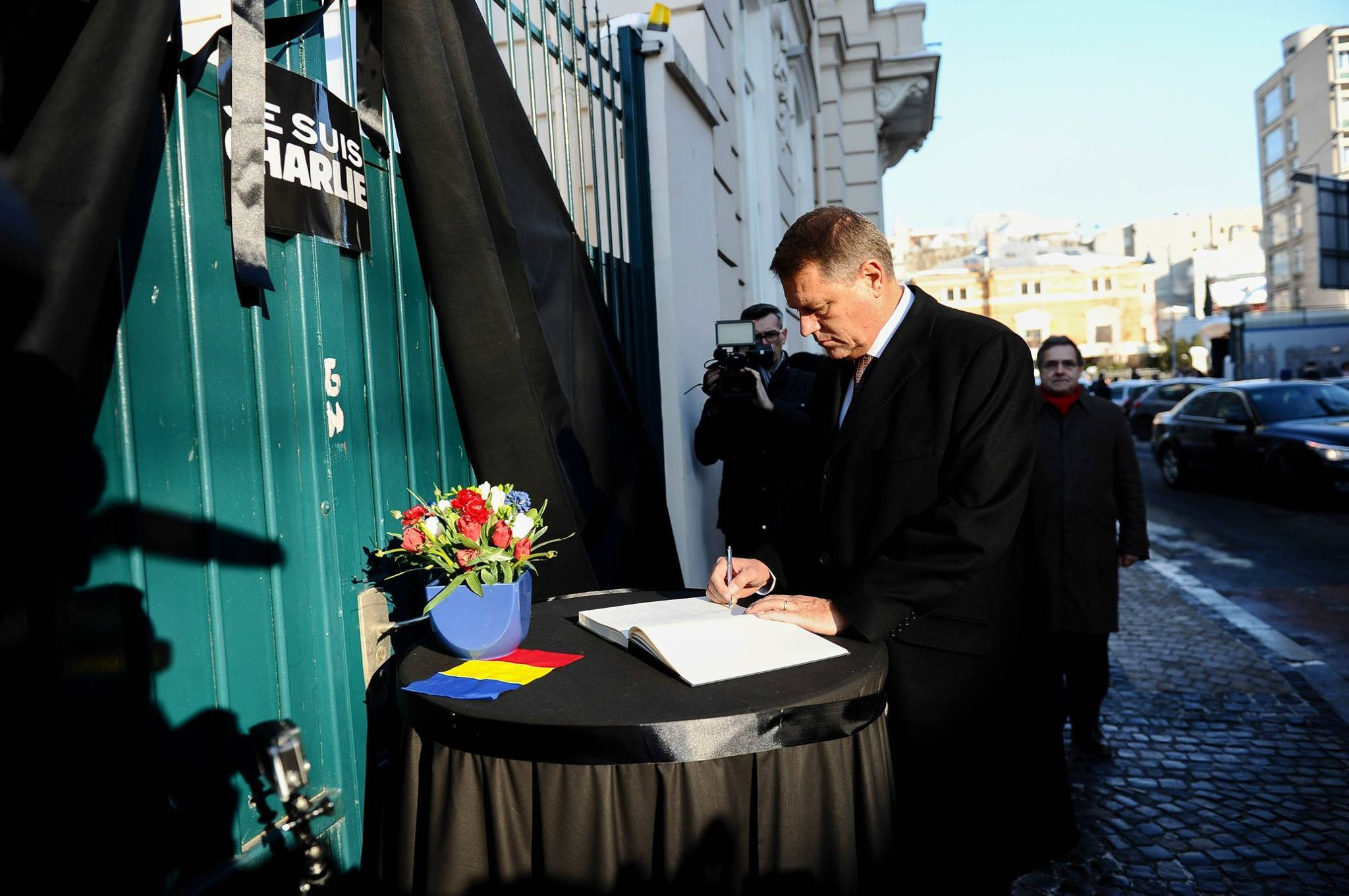 Presedintele Klaus Iohannis va participa duminica la marsul de solidaritate de la Paris, in memoria victimelor atentatelor
