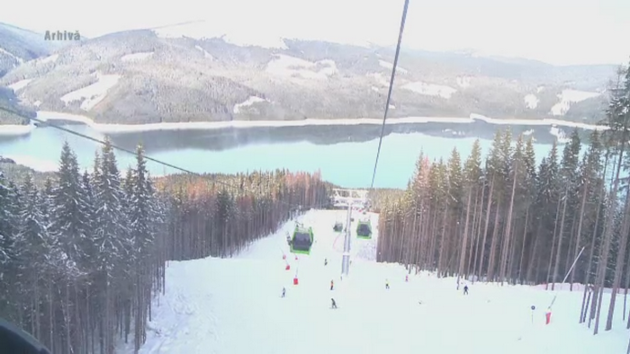 Zeci de turisti, blocati intr-o gondola din statiunea Voineasa mai bine de trei ore. Cosmarul prin care au trecut oamenii