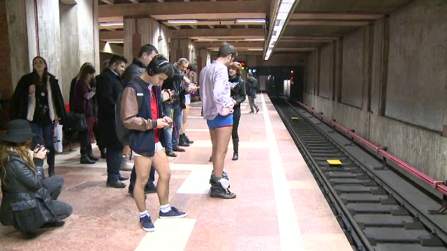 fara pantaloni metrou