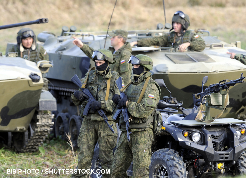 Vladimir Putin ar putea trimite parasutisti in Serbia. Ce vor rusii sa faca in 2015 in tara vecina cu Romania