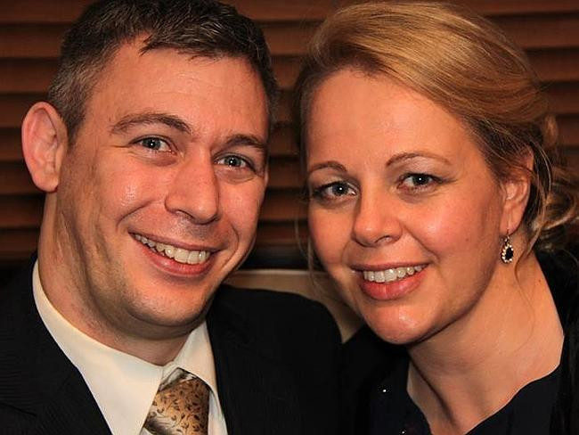 Povestea barbatului captiv in propriul trup. Timp de 12 ani toti au crezut ca e in coma si asteptau sa moara