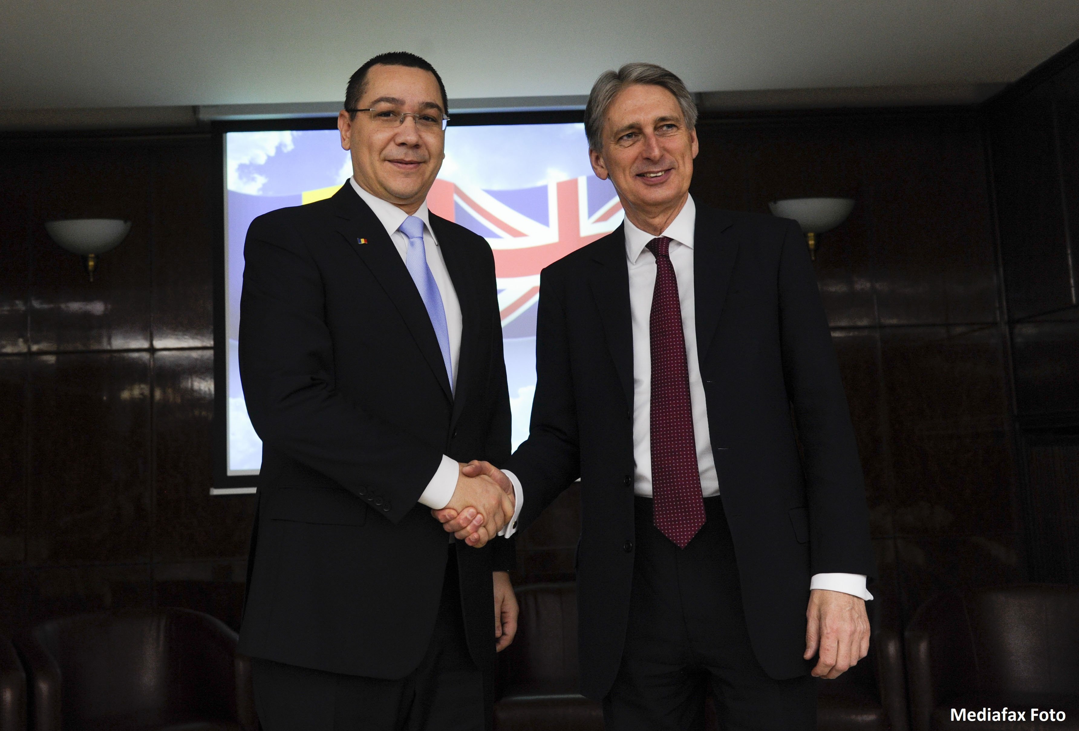 Phillip Hammond - Victor Ponta