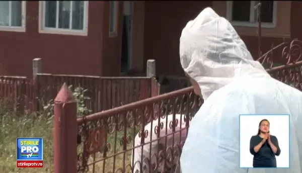 Cum au ajuns zeci de copii din Mures sa traverseze precum animalele un pod pentru a ajunge la scoala. Ce spun autoritatile