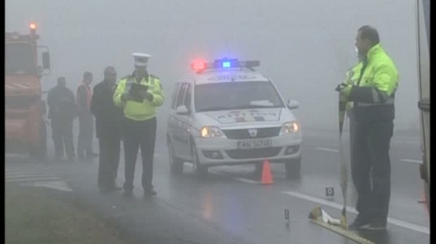 Zece autoturisme implicate intr-un accident in lant pe DN 1, din cauza poleiului. Traficul rutier, deviat pe rute ocolitoare