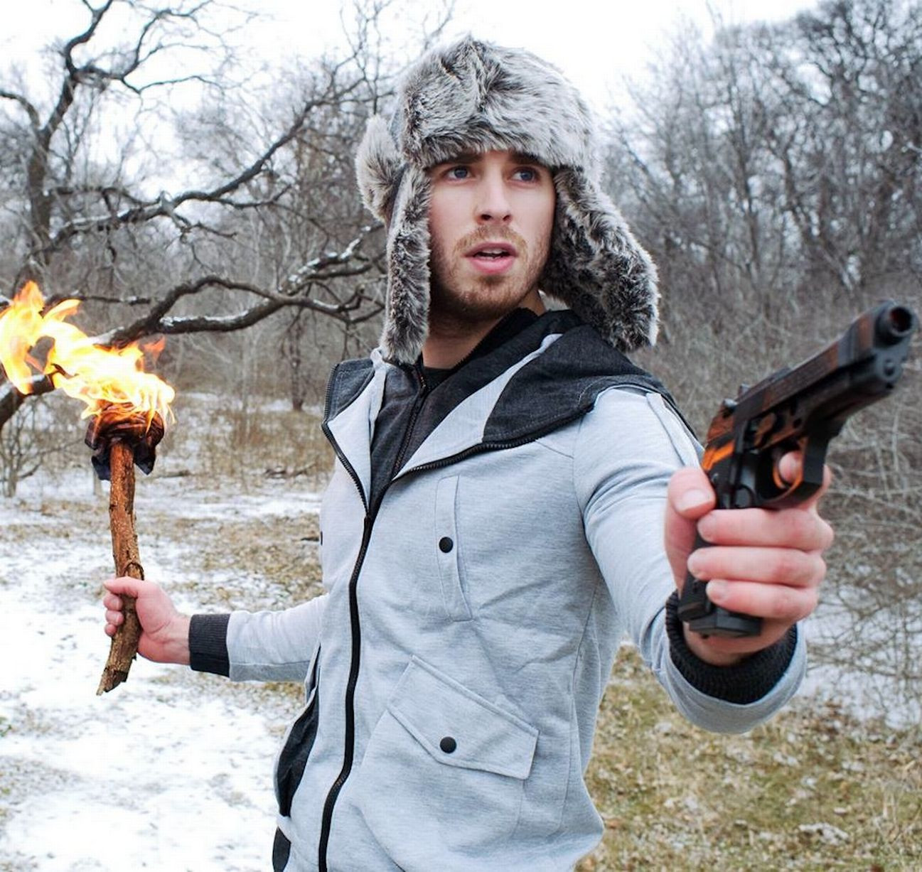 Cele mai tari fotografii de profil de pe Facebook. Cine este tanarul care a cucerit internetul. Galerie Foto