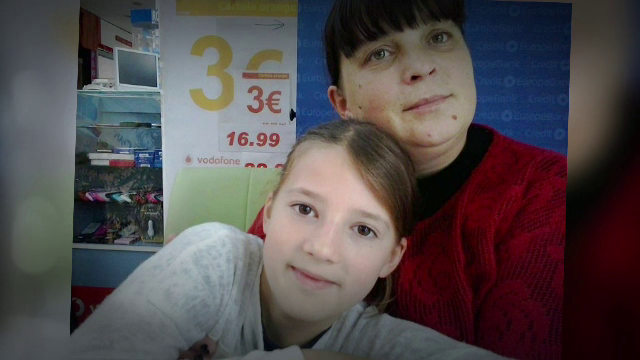 Inmormantata cu o zi inainte de a implini 13 ani. Sute de oameni si-au luat adio de la Maria Cristiana, rapusa de leucemie