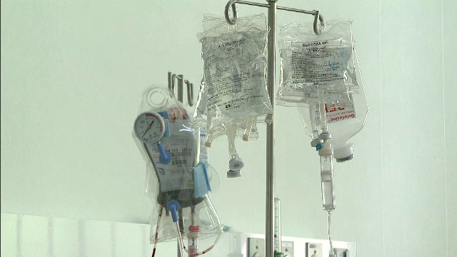 Inca un barbat din cei 12 intoxicati cu alcool metilic la Dragalina a murit. Numarul deceselor a ajuns deja la 4