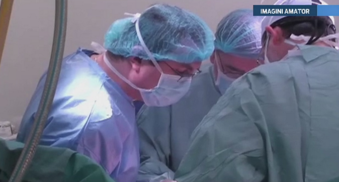 Barbatul care a primit in premiera o inima artificiala si-a revenit neasteptat de repede. Ce spun medicii